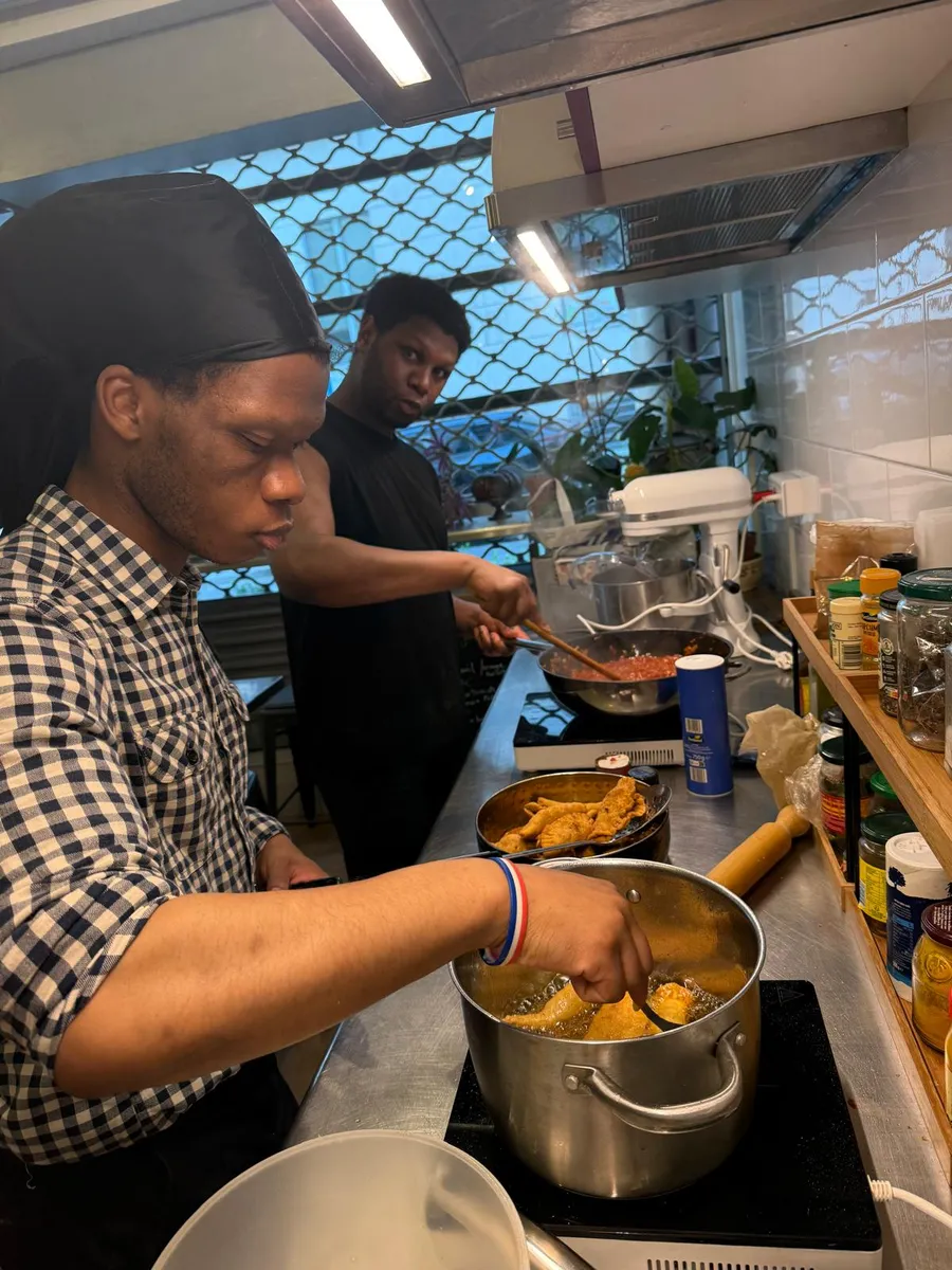 Pieds dans le plat, photo 3 sur 11